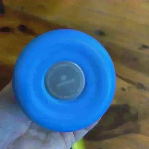 L.L. Bean Blue Water Bottle without the cap stainless steel 500 mL - Picture 5 of 5